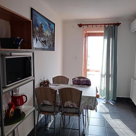 Borostyan Vendeghaz Apartment Balatonkeresztur Ngoại thất bức ảnh