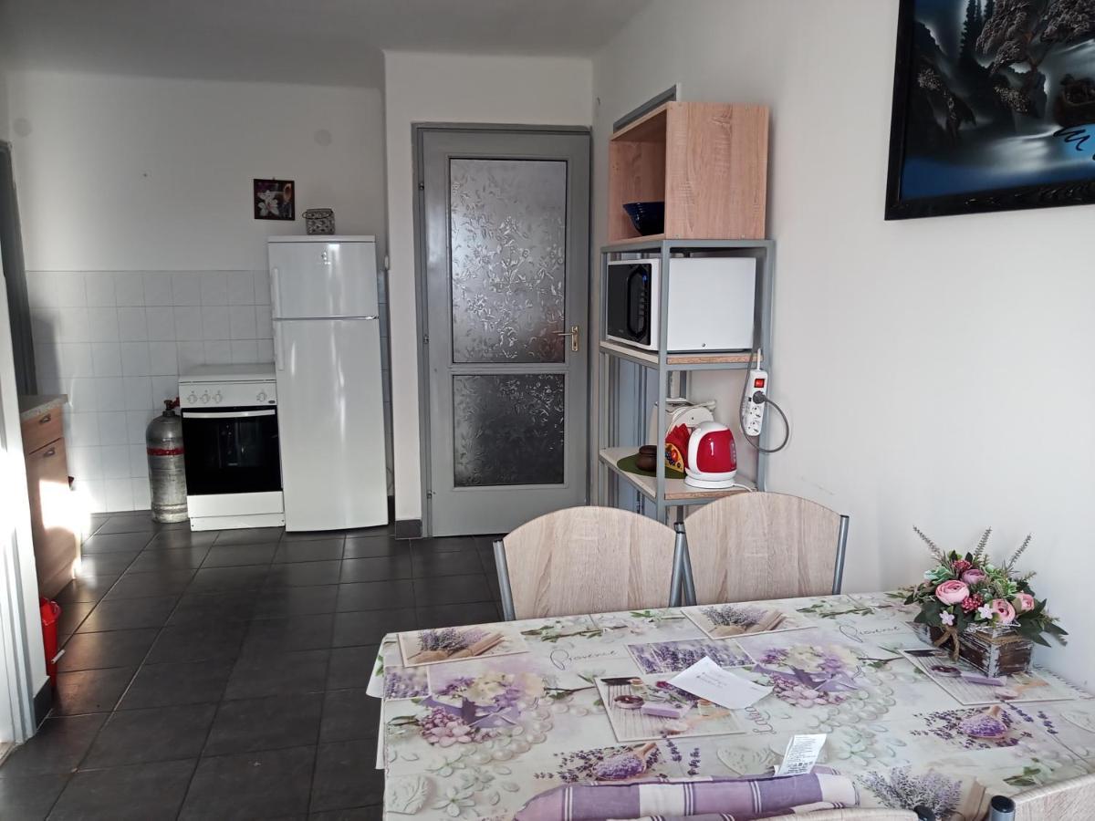 Borostyan Vendeghaz Apartment Balatonkeresztur Ngoại thất bức ảnh