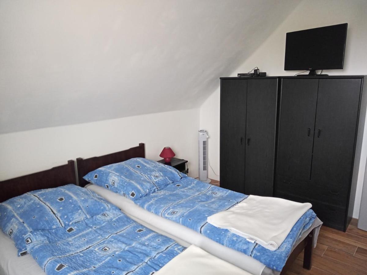 Borostyan Vendeghaz Apartment Balatonkeresztur Ngoại thất bức ảnh