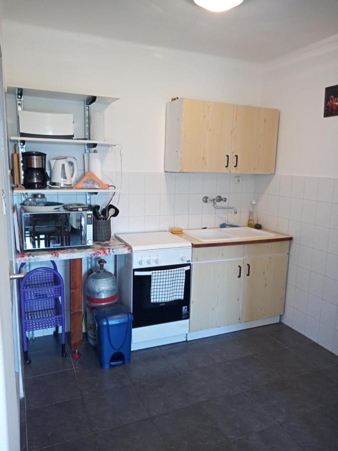 Borostyan Vendeghaz Apartment Balatonkeresztur Ngoại thất bức ảnh