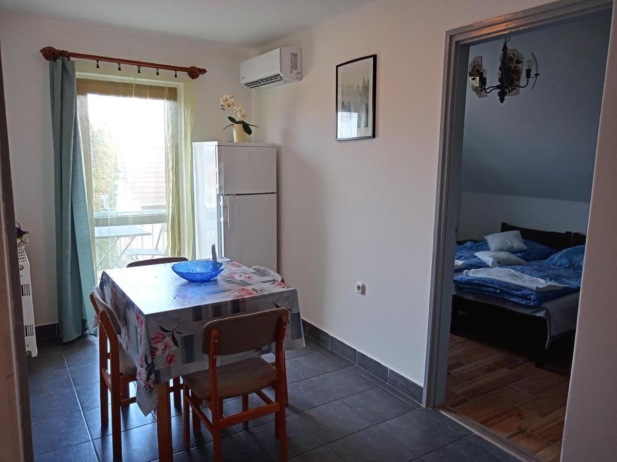 Borostyan Vendeghaz Apartment Balatonkeresztur Ngoại thất bức ảnh